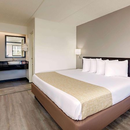Travelodge by Wyndham College Park Eksteriør bilde